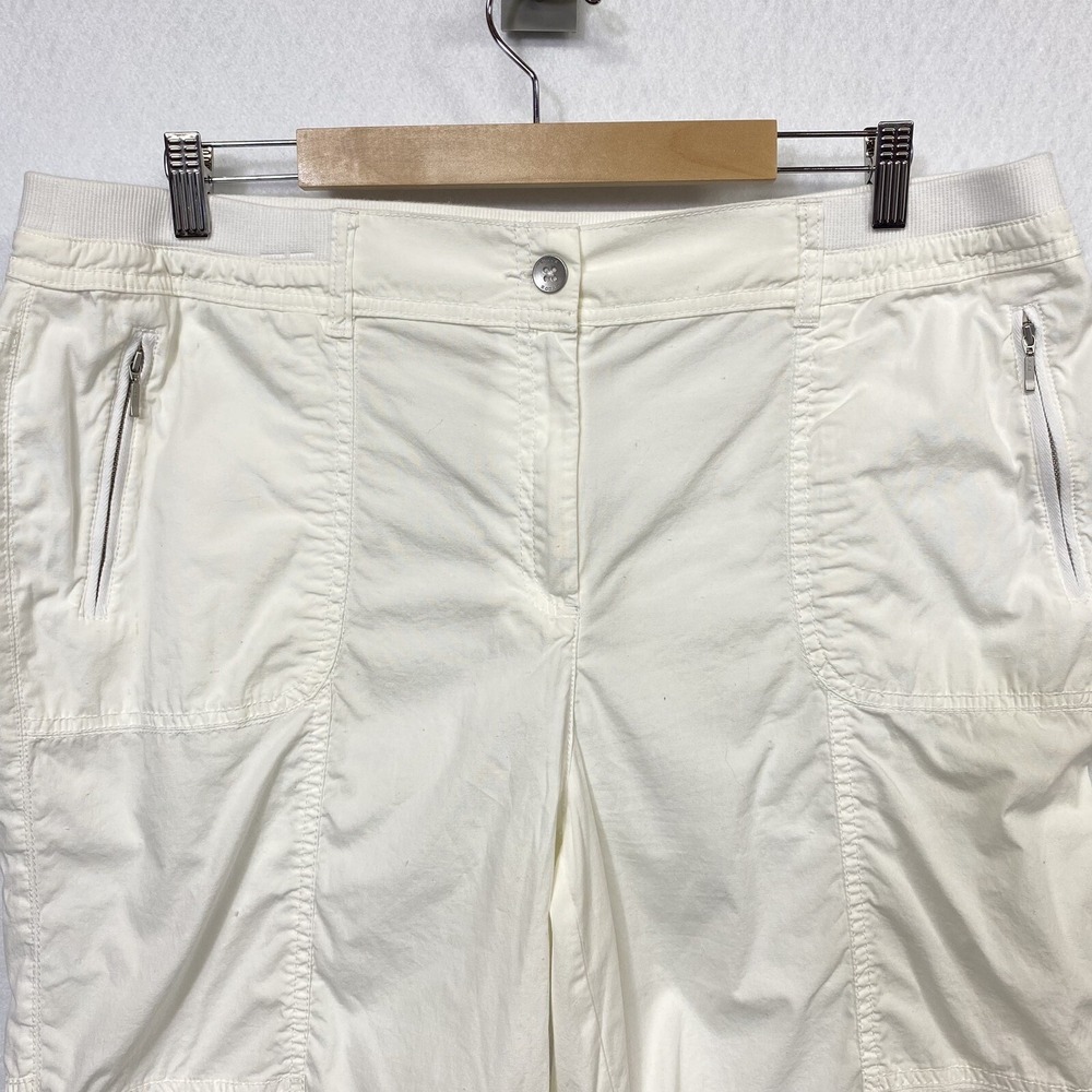 Chico’s Shorts Women’s 3 (XL) White Roll Tab Hem Zipper Pockets Y2K Style Comfy